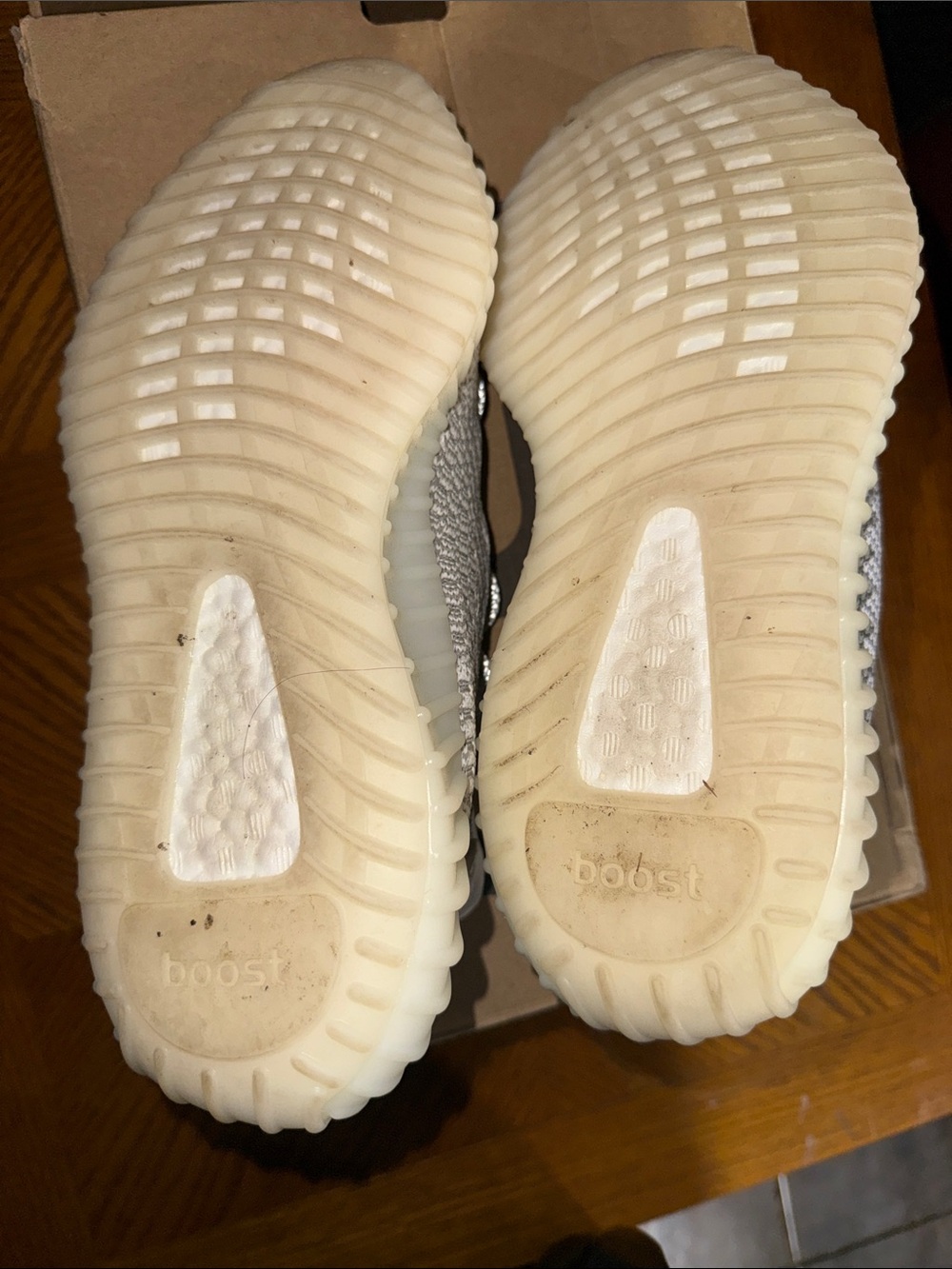 adidas Yeezy Boost 350 - Picture 5 of 7